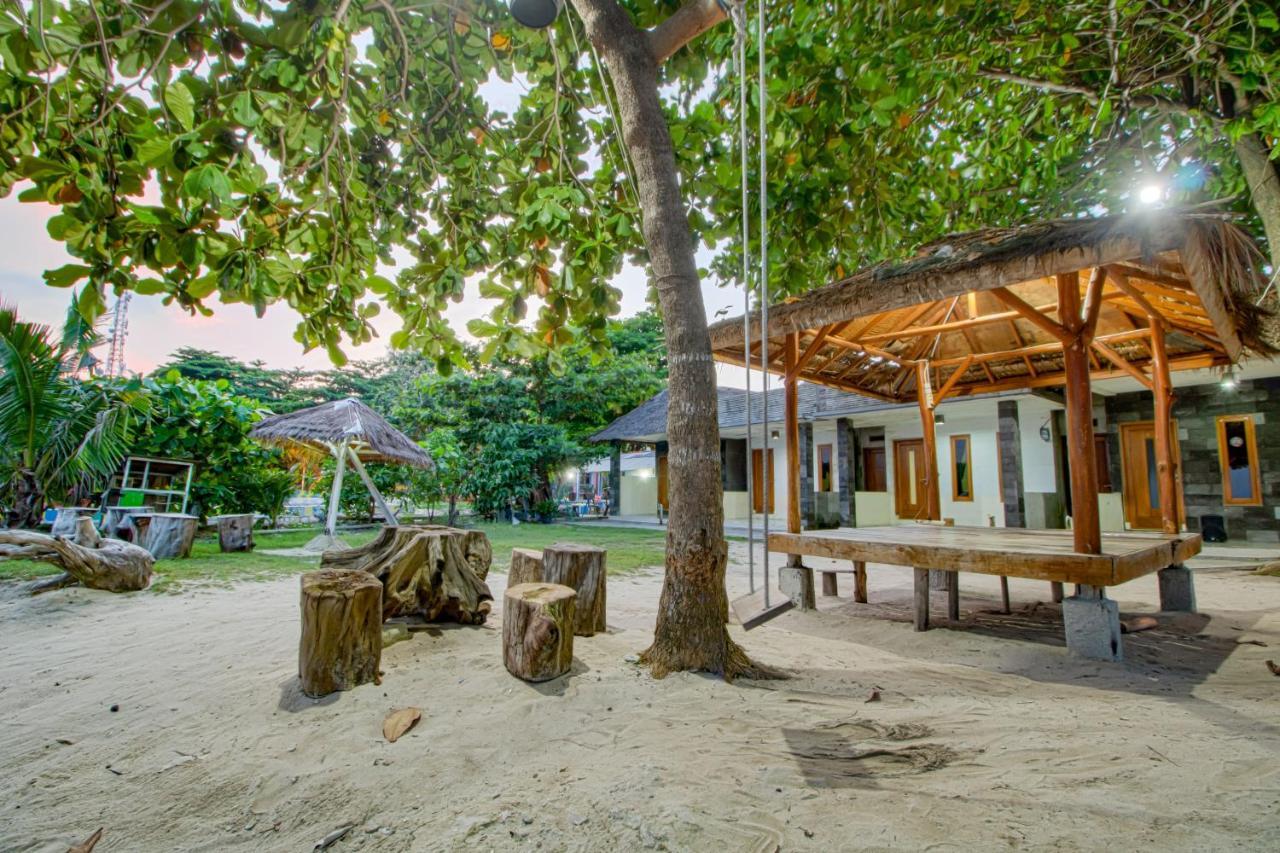 Guerilla Dive Lodge Pulau Pari Jakarta Exterior foto